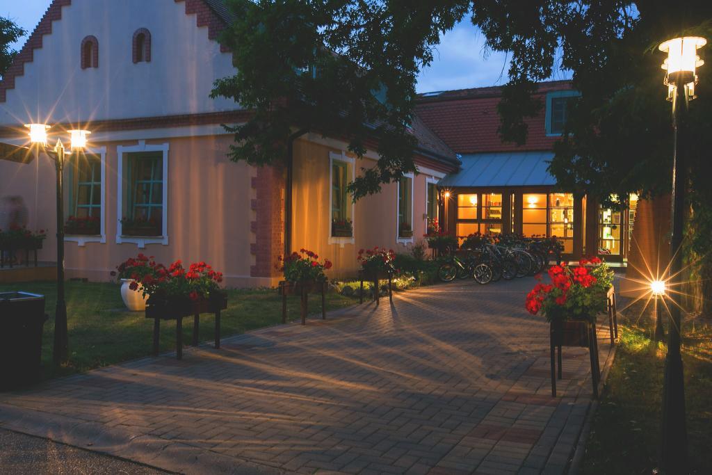 Zichy Park Hotel Bikács Exterior foto